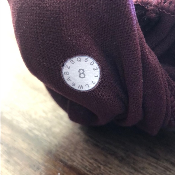 💕LULULEMON-NWOT Reveal Crop Stripes 17” (8) - Picture 10 of 10